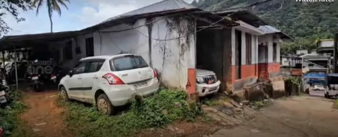 കഞ്ചാവ് ബീഡി കത്തിക്കാൻ വിദ്യാർത്ഥികൾ കയറിയത് എക്സൈസ് ഓഫിസിൽ..പിന്നെ!