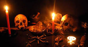 യുട്യൂബില്‍ നോക്കി മന്ത്രവാദം പഠിച്ചു; മകന്റെ മാനസിക രോഗം മാറാൻ സഹോദരന്റെ 12 കാരിയായ മകളെ ബലി കൊടുത്തു: ദമ്പതികള്‍ അറസ്റ്റില്‍