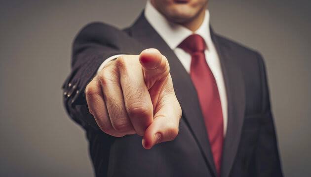 മറ്റാരാളെ അളക്കുന്ന അളവുകോല്‍ പുറംചട്ടയില്‍ ഒതുക്കാതിരിക്കാം