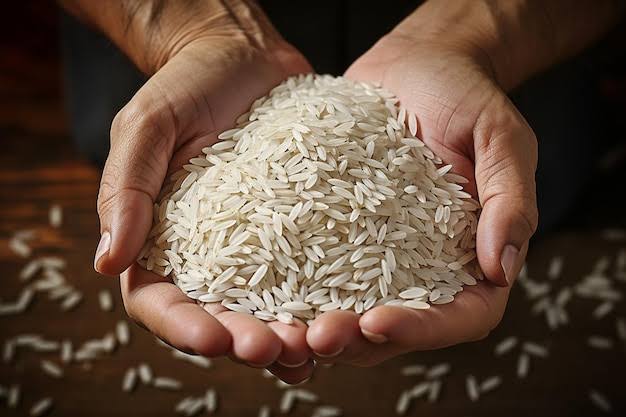 മറ്റുള്ളവരിലേക്ക് നാം നീട്ടുന്ന സഹായത്തിന്റെ കൈകള്‍ സന്തോഷത്തോടെയാകട്ടെ…