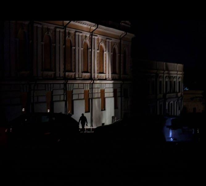 റഷ്യൻ മിസൈല്‍ ആക്രമണത്തിൽ യുക്രൈൻ ഇരുട്ടിലായി; വൈദ്യുതിവിതരണ ശൃംഖലയ്ക്കുനേരേ കനത്ത ആക്രമണം