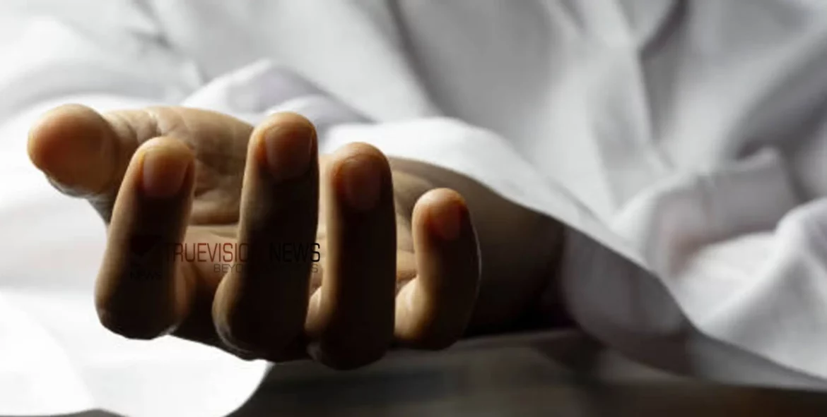 ബർത്ത് ഡേ പാർട്ടിക്കെത്തി യുവാവിനെ നഗ്നനാക്കി ദേഹത്ത് മൂത്രമൊഴിച്ചു; ഉത്തർപ്രദേശിൽ ദളിത് ബാലൻ ആത്മഹത്യ ചെയ്തു