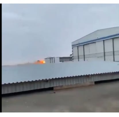 യാത്രാവിമാനം കസാഖിസ്ഥാനില്‍ തകർന്ന് വീണു; 72 യാത്രക്കാർ വിമാനത്തിൽ, നിരവധിപ്പേർ മരിച്ചിരിക്കാമെന്ന് ആദ്യ നിഗമനം