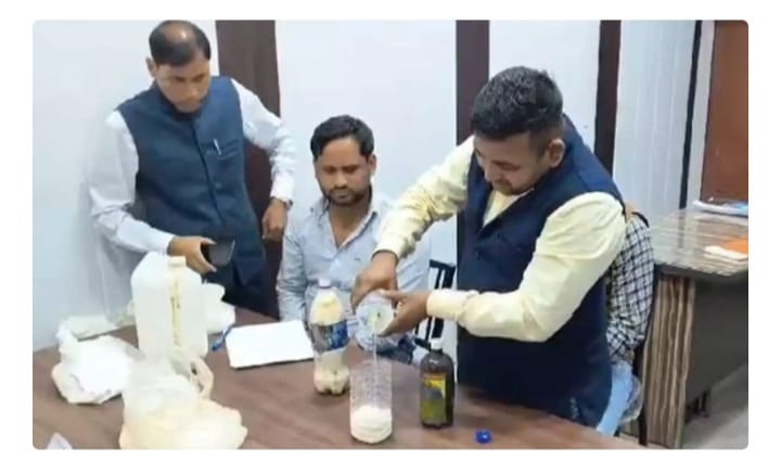 ഒരു ലിറ്റർ രാസവസ്തുക്കൾ ഉപയോഗിച്ച് 500 ലിറ്റർ വ്യാജപാൽ; വ്യാപാരി അറസ്റ്റിൽ