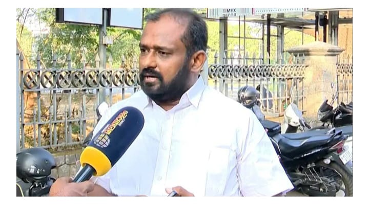 പരാതി കേള്ക്കാന് ആരുമില്ല:പുരുഷ കമ്മീഷന് രൂപീകരിക്കണം’; മുഖ്യമന്ത്രിക്ക് നിവേദനം നല്കി സംസ്ഥാന യുവജന ക്ഷേമ ബോര്ഡ് അംഗം
