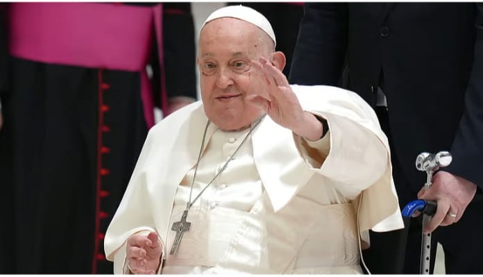 ഫ്രാൻസിസ് മാർപാപ്പ ആശുപത്രിയിൽ; കുർബാനയിൽ പങ്കെടുക്കില്ല