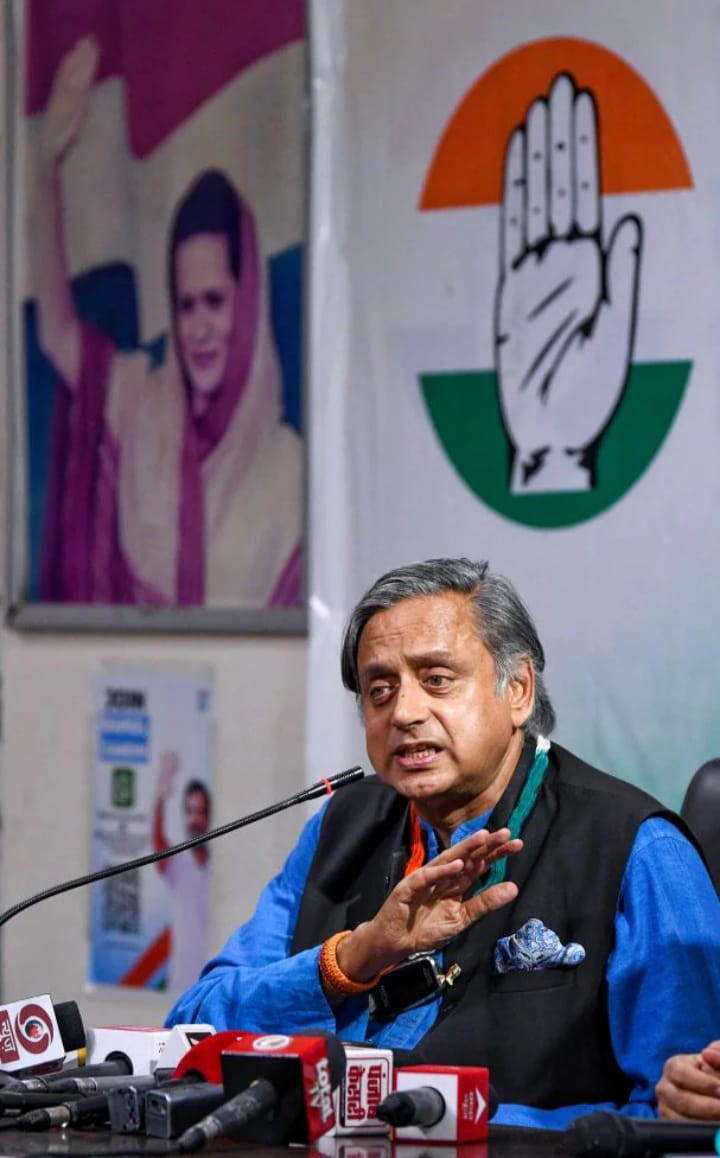 ‘പാര്‍ട്ടിക്ക്‌ വേണ്ടെങ്കിൽ എനിക്ക് മുന്നിൽ മറ്റുവഴികളുണ്ട്’; കോൺ​ഗ്രസിന് താക്കീതുമായി ശശി തരൂർ