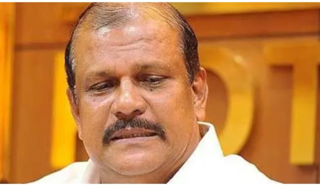 മുതിർന്ന രാഷ്ട്രീയ നേതാവാണെന്ന് ഓർക്കണം; മുസ്ലിം വിരുദ്ധ പരാമര്‍ശ കേസിൽ പി സി ജോർജിനെ വിമർശിച്ച് ഹൈക്കോടതി