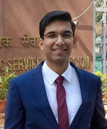 സിവിൽ സർവ്വീസ് നേടിയ ബെൻജോ പി.ജോസിന് ഗോൾഡ് മെഡൽ