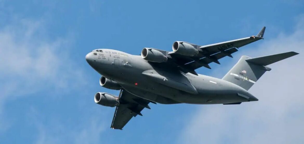 ട്രംപിന്റെ നടപടി തുടരുന്നു; അനധികൃത കുടിയേറ്റക്കാരെ സൈനിക വിമാനത്തില് ഇന്ത്യയിലേക്ക് അയച്ച് അമേരിക്ക