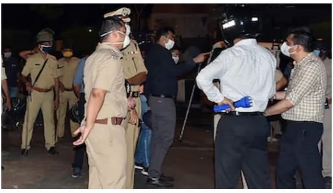 ഗുജറാത്തിൽ നരബലി?: നാലുവയസ്സുകാരിയെ തട്ടിക്കൊണ്ടുപോയി കൊലപ്പെടുത്തി; ക്ഷേത്രപടിക്കെട്ടുകളില്‍ രക്തമൊഴുക്കിയ നിലയിൽ