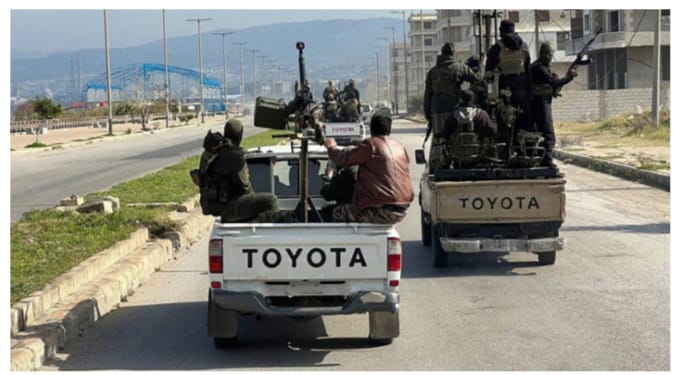 സിറിയയിൽ സർക്കാർ സേനയും അസദ് അനുയായികളും തമ്മിൽ ഏറ്റുമുട്ടൽ; 200ലധികം പേർ കൊല്ലപ്പെട്ടതായി റിപ്പോർട്ട്