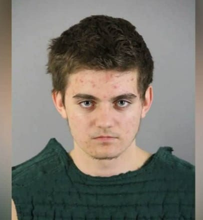 ട്രംപിനെ വധിക്കാൻ പണം വേണം; അമ്മയെയും രണ്ടാനച്ഛനെയും കൊലപ്പെടുത്തിയ പതിനേഴുകാരൻ അറസ്റ്റിൽ