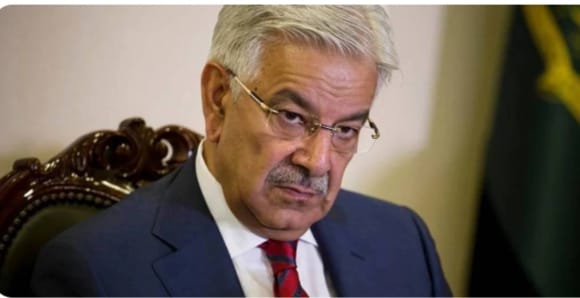 ഇന്ത്യയ്‌ക്കെതിരെ ആണവായുധ ഭീഷണിയുമായി പാകിസ്താന്‍; വെളളം നല്‍കിയില്ലെങ്കില്‍ യുദ്ധമെന്ന് പാക് പ്രതിരോധമന്ത്രി