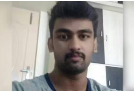 പെൺകുട്ടിയെ ബലാത്സംഗം ചെയ്ത് കൊന്ന കേസിൽ വധശിക്ഷ; അമ്മയെ കൊന്ന കേസിൽ വെറുതെ വിട്ടു