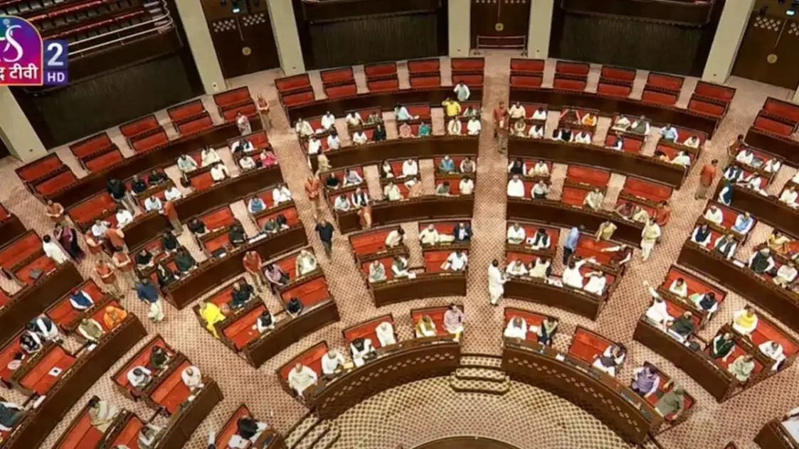 പുലര്‍ച്ചെ 2.33; വഖഫ് ഭേദഗതി ബില്ല്  രാജ്യസഭയിലും പാസാക്കി കേന്ദ്ര സര്‍ക്കാര്‍: അനുകൂലിച്ച് 128 എംപിമാര്‍; പ്രതികൂലിച്ച്‌ 95 പേര്‍