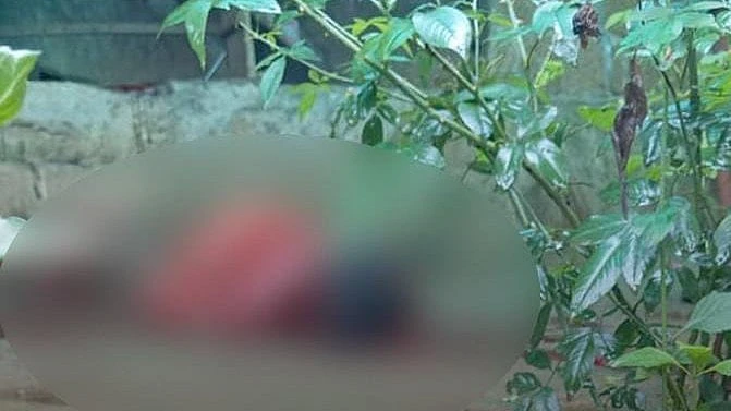 കണ്ണൂരിൽ യുവാവിനെ വീടിനോട് ചേർന്നുള്ള പണിശാലയിൽകയറി വെട്ടിക്കൊന്നു