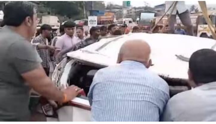 കാറ് പുഴയിലേക്ക് മറിഞ്ഞ് അഞ്ച് പേര്‍ക്ക് ദാരുണാന്ത്യം; ഡ്രൈവറുൾപ്പെടെ രണ്ട് പേർക്ക് പരിക്ക്
