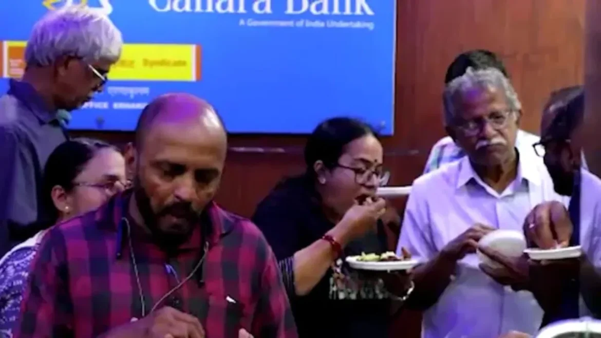 ബീഹാറുകാരനായ മാനേജർ ബീഫ് നിരോധിച്ചു, പിന്നാലെ കൊച്ചിയിലെ ബാങ്കില് ‘ബീഫ് ഫെസ്റ്റ്’ നടത്തി ജീവനക്കാർ