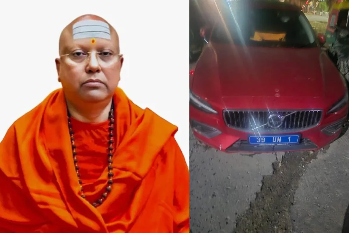 ലൈംഗികാതിക്രമത്തിന് ഡല്‍ഹിയിലെ ആശ്രമ ഡയറക്ടര്‍ക്കെതിരേ വിദ്യാര്‍ഥിനികളുടെ  പരാതി