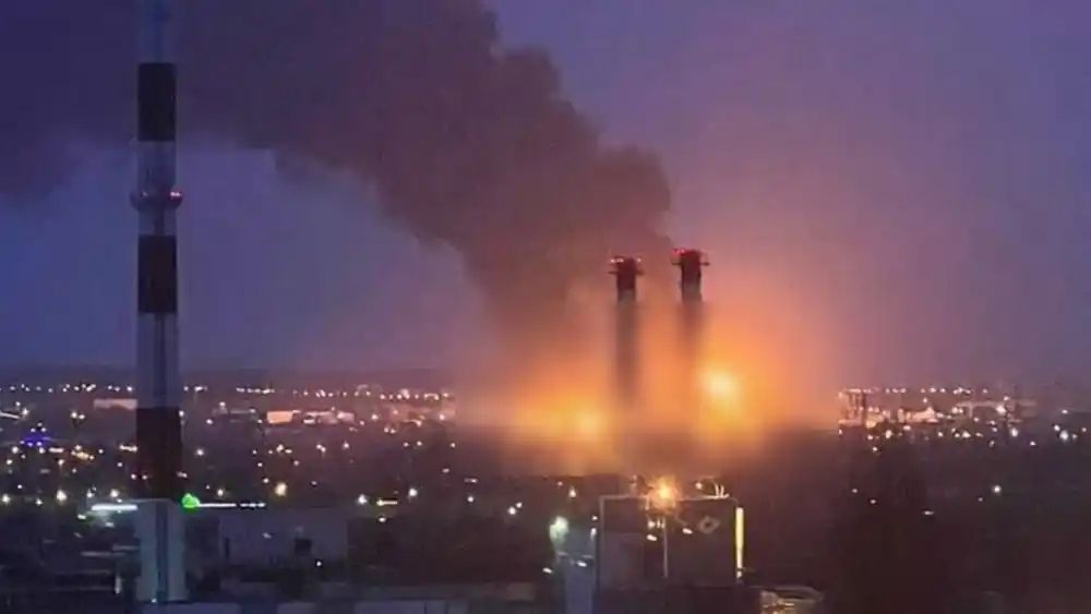റഷ്യൻ കെമിക്കല് പ്ലാന്റിന് നേരെ യുക്രെയ്ൻ വ്യോമാക്രമണം; ആക്രമണം നടത്തിയത് ദീര്ഘദൂര മിസൈലുകള് ഉപയോഗിച്ച്