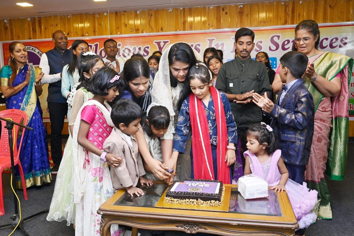 സീൽ ആശ്രമം 26-ാം വാർഷികം ആഘോഷിച്ചു; പുതു വർഷത്തിലേക്ക് പ്രതിജ്ഞാബദ്ധതയോടെ