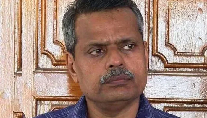 ‘രോഗിയെ എങ്ങനെ നിലത്ത് കിടത്തി ചികിത്സിക്കാനാകും? പ്രാകൃതമായ നിലവാരം’; രൂക്ഷ വിമര്ശനവുമായി ഡോ. ഹാരിസ് ചിറയ്ക്കല്