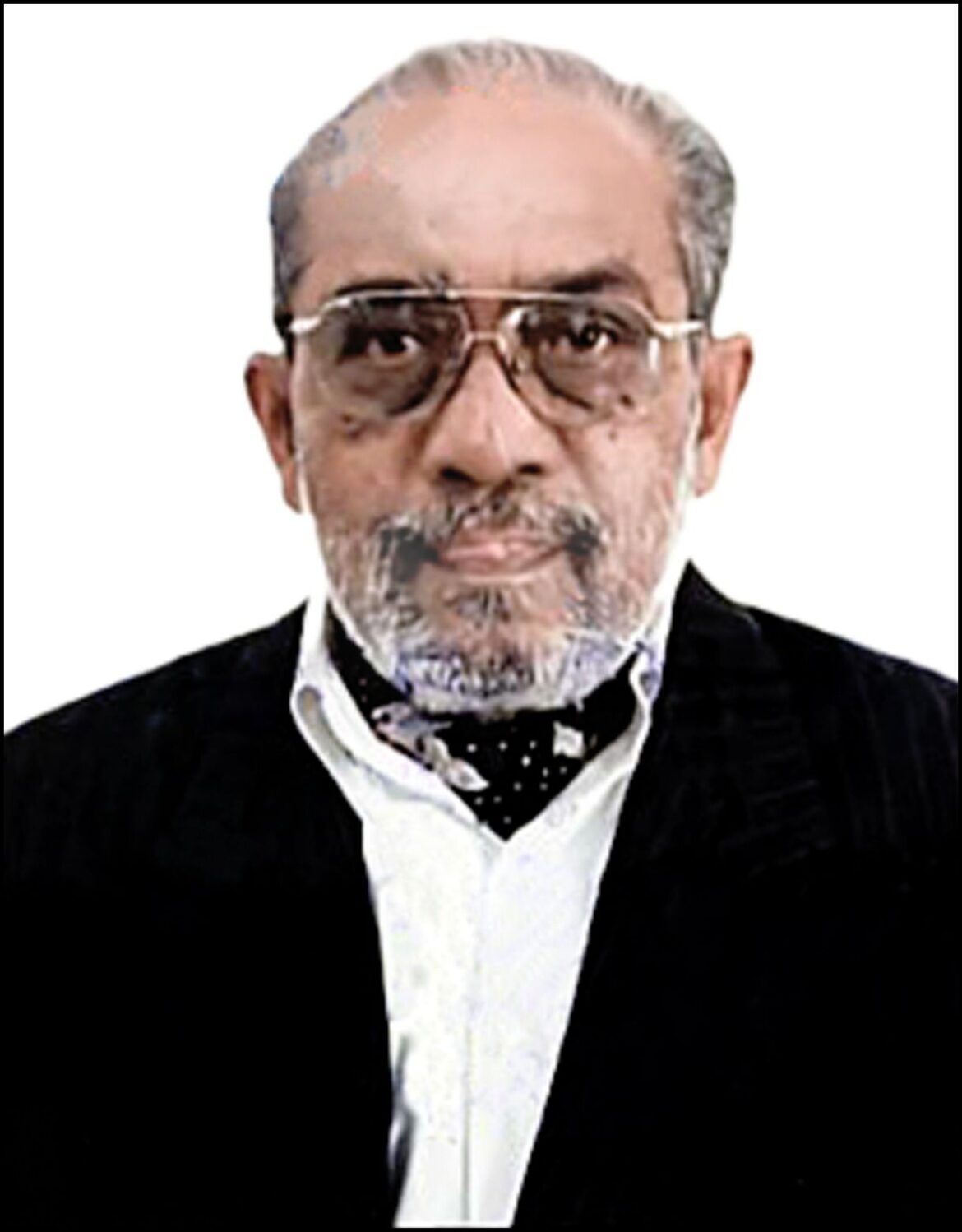 മുൻ എയർഫോർസ് ഉദ്യോഗസ്ഥൻ മാത്യു ക്രിപാൽ നിതൃതയിൽ