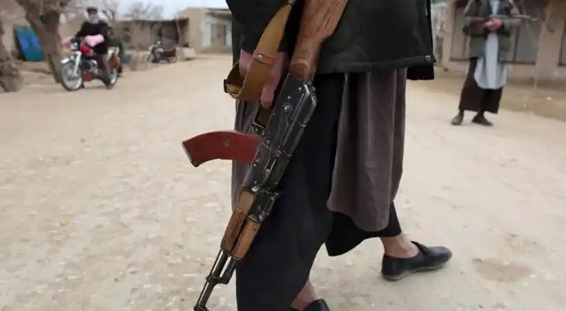 താലിബാന്‍ നിര്‍ദ്ദേശിച്ചു,അഫ്ഗാനില്‍ പരസ്യവധശിക്ഷ നടപ്പാക്കി 13കാരന്‍