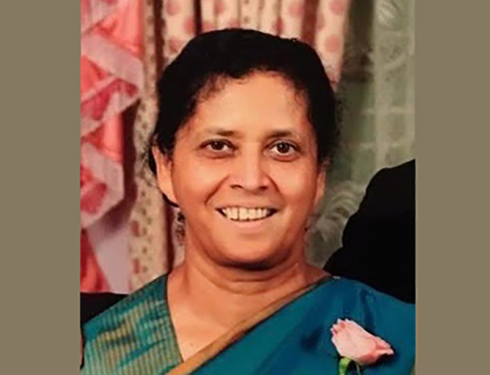 റവ. തമ്പി മാത്യു വിന്റെ ഭാര്യ മോളി മാത്യു നിത്യതയിൽ