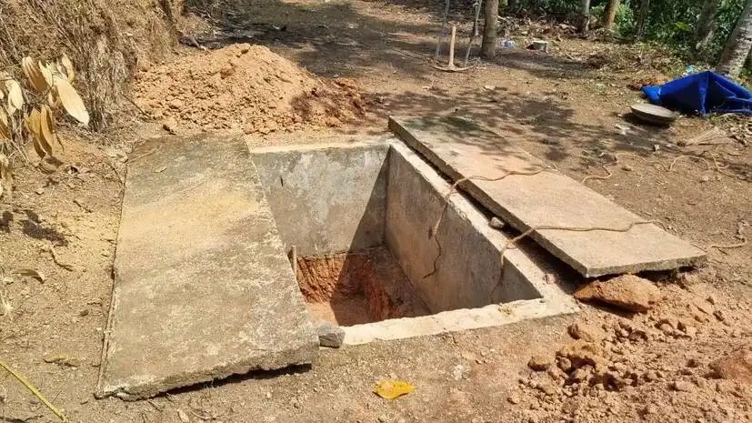 സ്വന്തമായി കല്ലറ പണിത് കാത്തിരുന്നയാള്‍ തൂങ്ങിമരിച്ചു