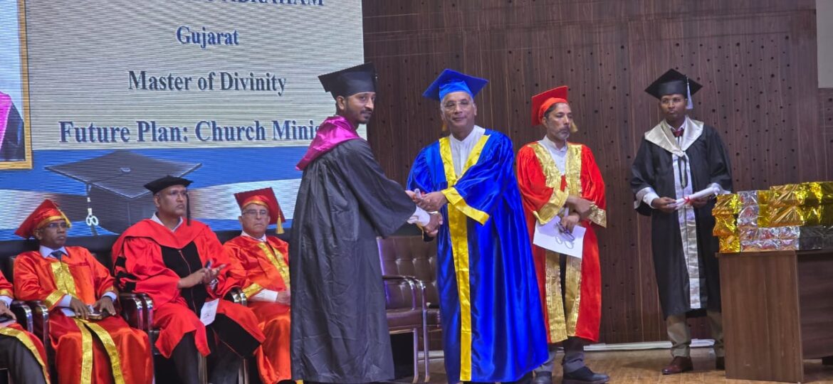 വിശുദ്ധ സഭാ യോഗം, വർണാഭമായ ഗ്രാഡ്വേഷൻ; ഗ്രേറ്റർ നോയിഡ ഹാർവെസ്റ്റ് ഫെസ്റ്റിവൽ സമാപിച്ചു