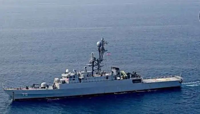 ഇറാൻ നാവികസേനയുടെ യുദ്ധക്കപ്പല്‍ ശ്രീലങ്കൻ തീരത്തില്‍ മുങ്ങി; 35 പേരെ രക്ഷപ്പെടുത്തി,രക്ഷാപ്രവര്‍ത്തനം തുടരുന്നു