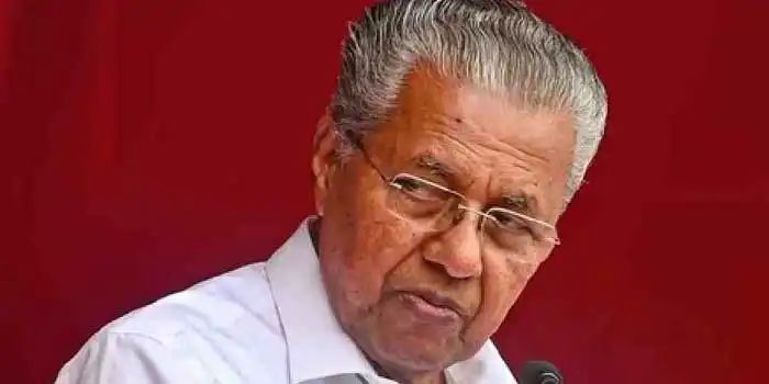 ‘അത് വീട്ടില്‍ പോയി ചോദിച്ചാല്‍ മതി’; പ്രസംഗത്തിനിടെ ചോദ്യം ചോദിച്ചയാള്‍ക്ക് മുഖ്യമന്ത്രിയുടെ മറുപടി; വീഡിയോ വൈറല്‍