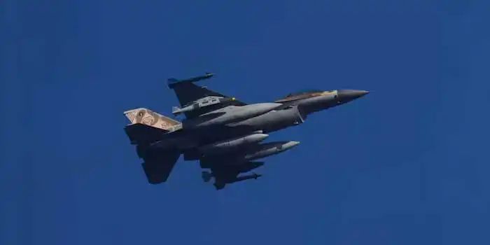 അമേരിക്കൻ യുദ്ധവിമാനം എഫ്-18 മിസൈല്‍ വച്ചു തകര്‍ത്തെന്ന് ഇറാൻ