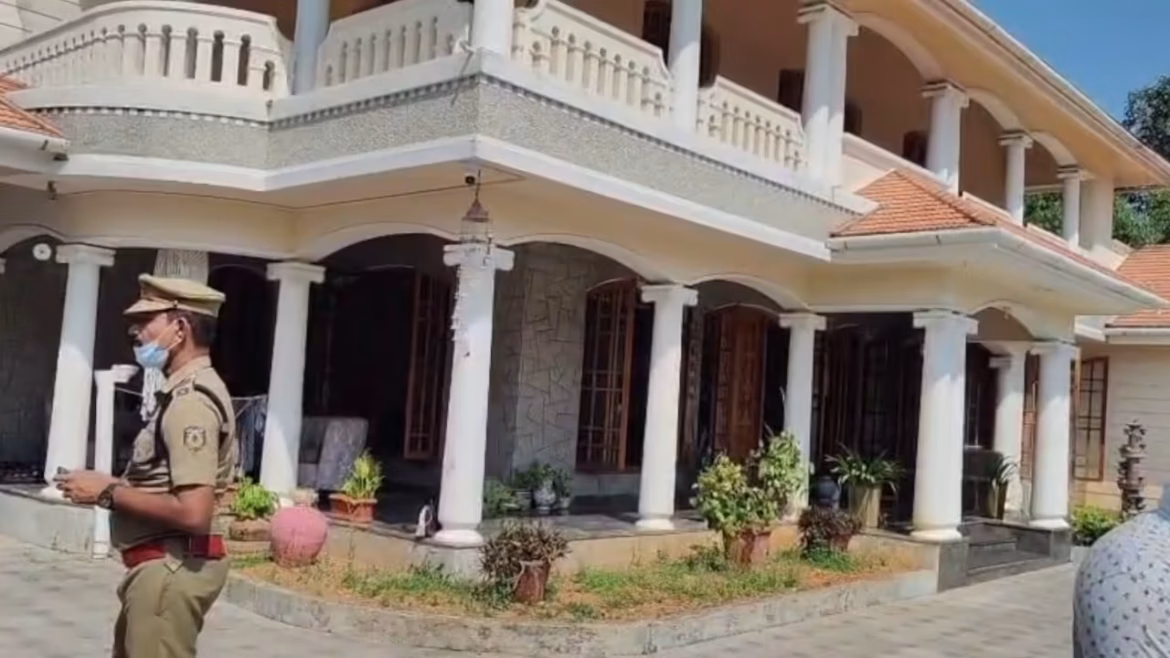 കൊച്ചിയിൽ തിരുവനന്തപുരം സ്വദേശികളായ അഞ്ചുപേർ മരിച്ച നിലയിൽ; മരിച്ചത് ചികിത്സയ്‌ക്കെത്തിയവർ