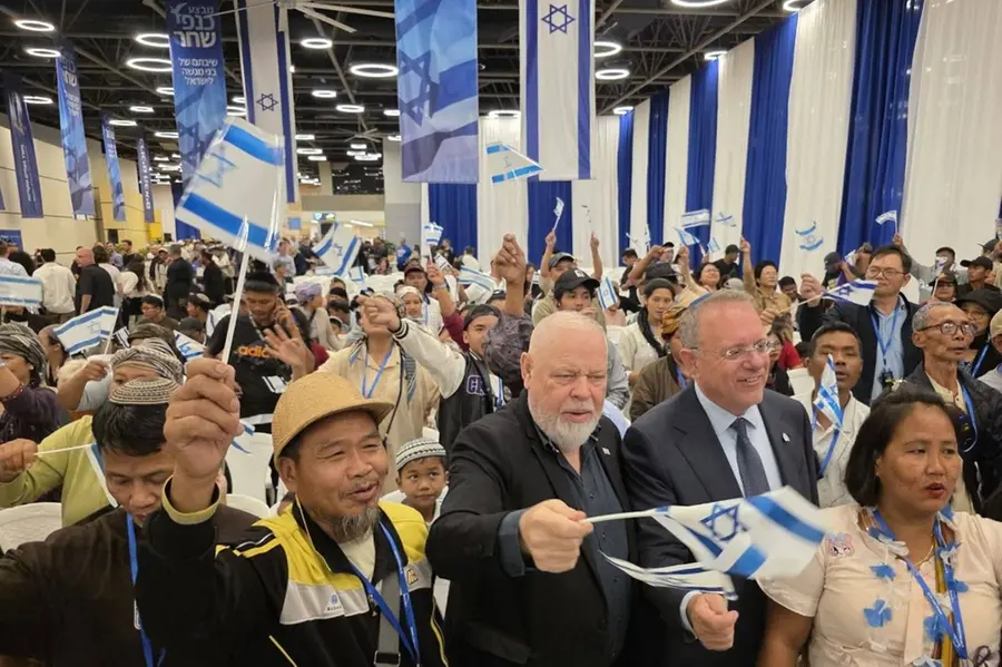 ‘നഷ്ടപ്പെട്ട ഗോത്രം’ വാഗ്ദത്ത ഭൂമിയിലേക്ക്; മണിപ്പൂരില്‍നിന്ന് ബിനെയ് മെനഷേ വിഭാഗക്കാര്‍ ഇസ്രയേലിലേക്ക്