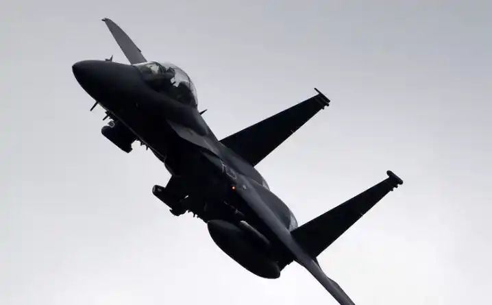 ഇറാനില്‍ കാണാതായ അമേരിക്കൻ പൈലറ്റിനെ സാഹസികമായി രക്ഷപ്പെടുത്തി!!