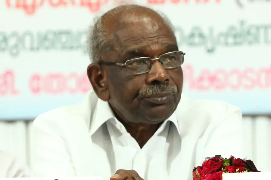 യുഡിഎഫിന് വോട്ട് ചെയ്തവർ വിഡ്ഢികൾ – എം.എം. മണി