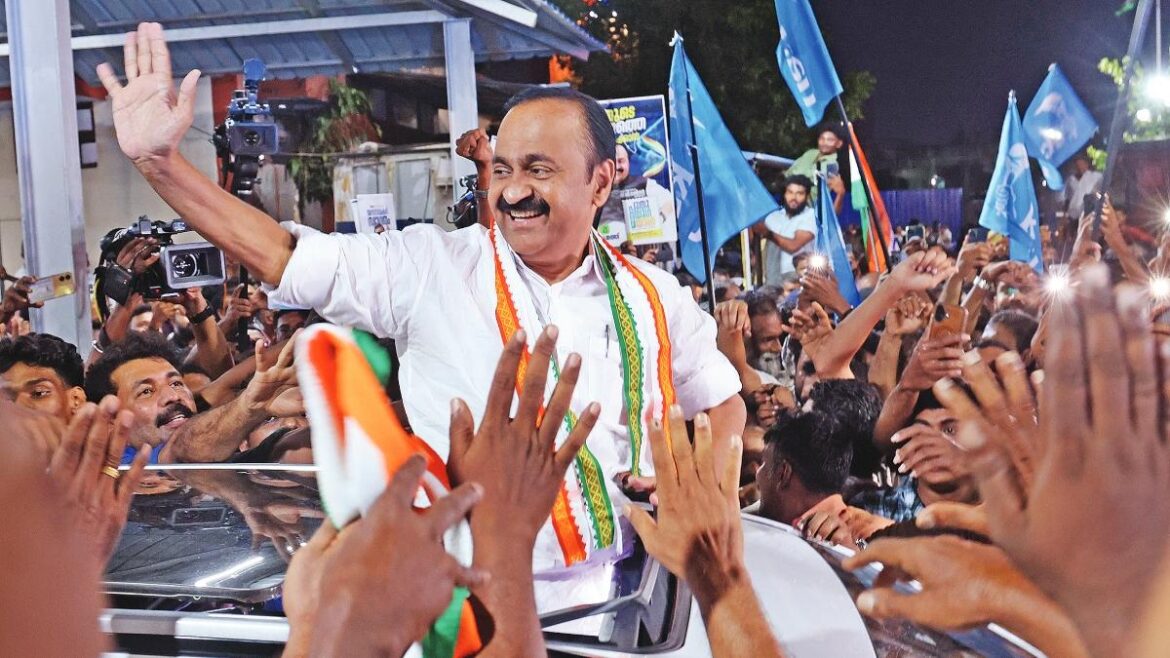 വി.ഡി. സതീശന് വൻ ജനപിന്തുണ ; ചാനലുകളുടെ അഭിപ്രായ സർവ്വേ