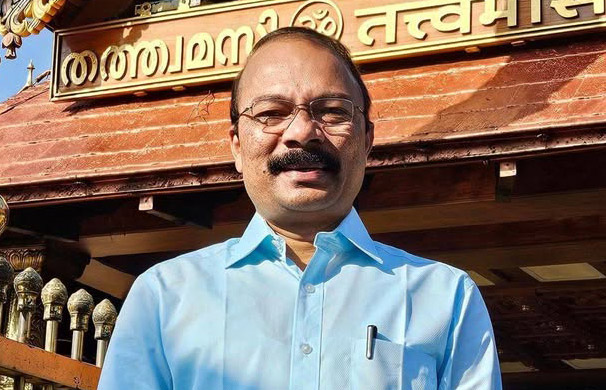 ശബരിമല സ്വർണത്തട്ടിപ്പ് കേസില്‍ ദേവസ്വം ബോർഡ് മുൻ പ്രസിഡന്റ് പി എസ് പ്രശാന്ത് കസ്റ്റഡിയിൽ