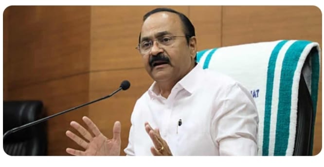 മഴക്കെടുതി – വീടും സ്ഥലവും നഷ്ടമായവർക്ക് 12 ലക്ഷം; വെള്ളം കയറിയ വീടുകൾക്ക് 10,000 രൂപ,മുഖ്യമന്ത്രി