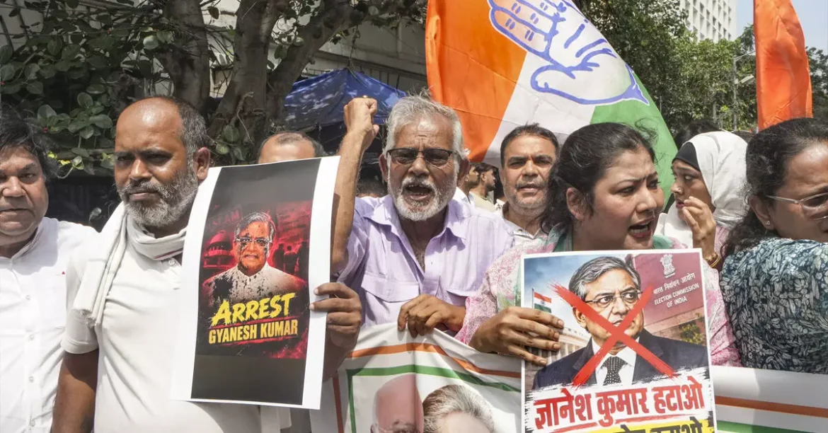 ഗ്യാനേഷ് കുമാറിനെതിരെ പ്രതിഷേധം ശക്തമാകുന്നു; രാജ്യവ്യാപകമായി കളക്ടറേറ്റുകളിലേക്ക് കോൺഗ്രസിൻ്റെ മാർച്ച് നാളെ
