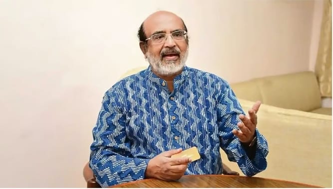 തുടര്‍ഭരണത്തിലിരുന്ന് അഹങ്കരിച്ചു; ‘ബംഗാള്‍ അപകടം’ കണ്ടിട്ടും കേരളം പഠിച്ചില്ലെന്ന് തോമസ് ഐസക്ക്