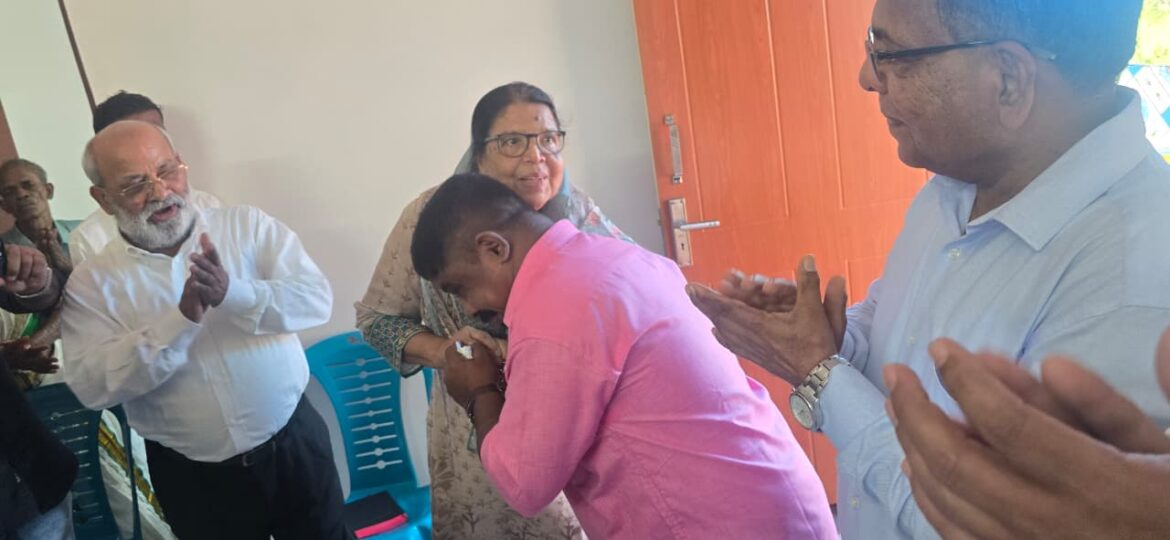 ഷിജിലിന് വീട് കിട്ടി; താക്കോൽ ദാനത്തിൽ വികാര നിർഭരമായ രംഗങ്ങൾ