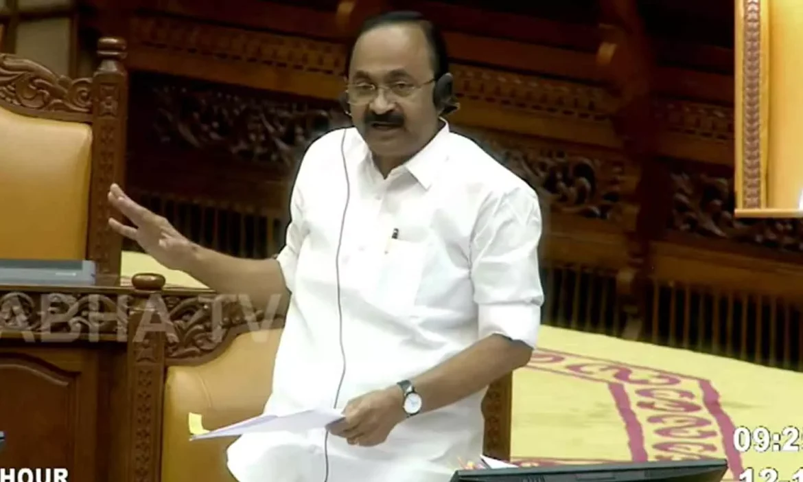 രാജ്യത്താദ്യം; ഗ്യാനേഷ് കുമാറിനെതിരെ കേരള നിയമസഭ പ്രമേയം പാസാക്കി; അനുകൂലിച്ച്‌ എൽഡിഎഫ്